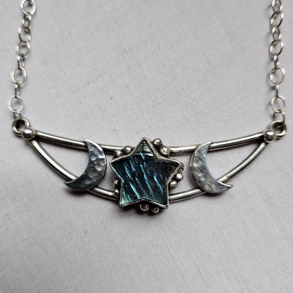 Flashy Labradorite Star Necklace